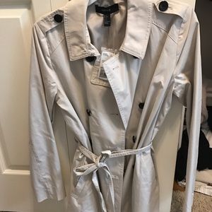 Slim trench coat!